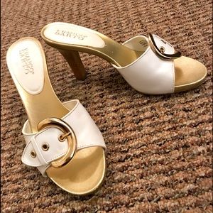 White & Gold Franco Sarto Buckle Sandals 👡